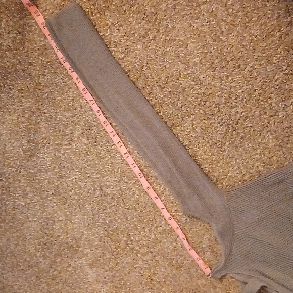 Pink Republic grey knit cold shoulder size small - Picture 13 of 14